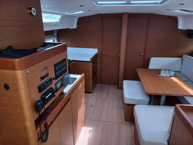Noleggio barche Portisco economico Sun Odyssey 490