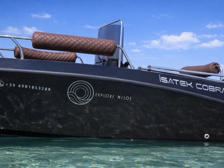 Isatek Cobra 495 da affittare a  Mílos