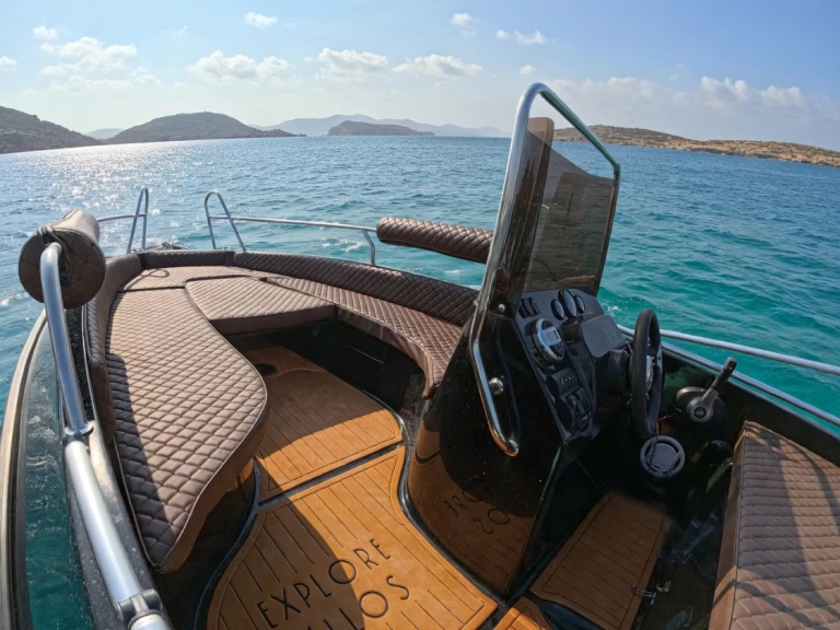 Noleggio Barca a motore Isatek Cobra con patente nautica