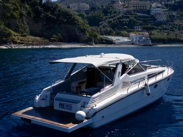 Noleggio barche Rio Yachts Rio yacht 36 sport  a Sorrento su Samboat