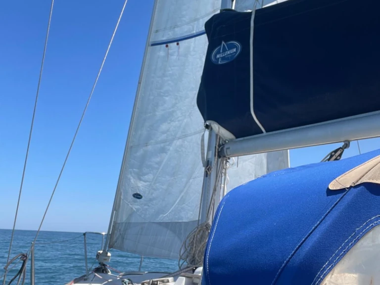 Noleggio barche Bénéteau First 260 Spirit a Marina di Portorosa su Samboat