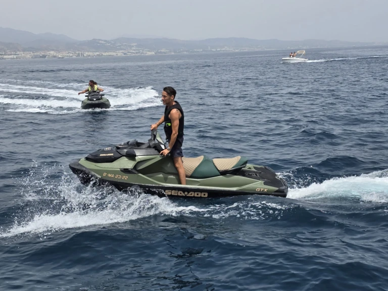 Noleggio Barca a motore Doqueve con patente nautica