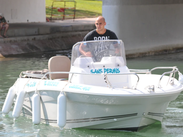 Noleggio barche Jeanneau Cap Camarat 4.7 CC Style a Sète su Samboat