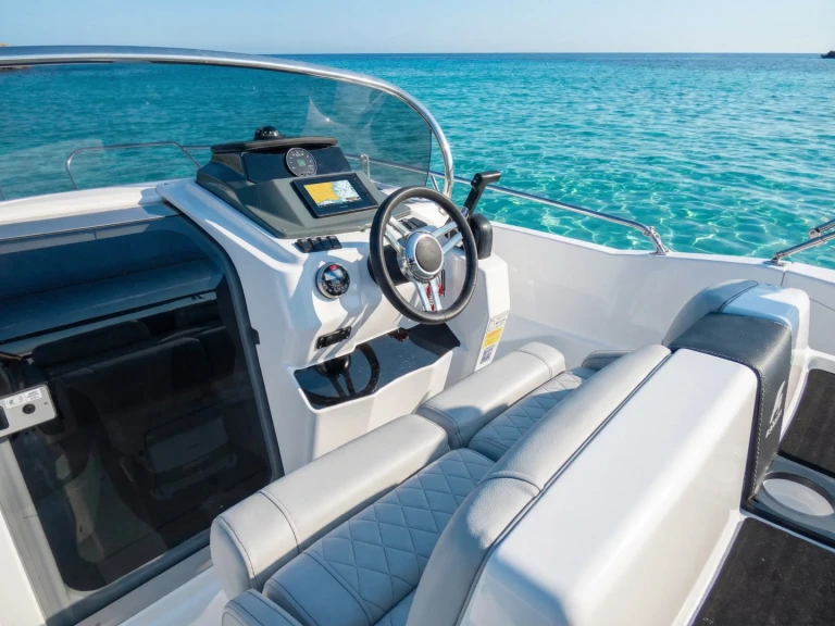 Noleggio Barca a motore con o senza skipper Karnic a Ibiza Town