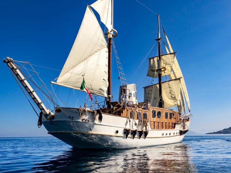 Noleggio Barca a vela a Capo d'Orlando –  Gulet