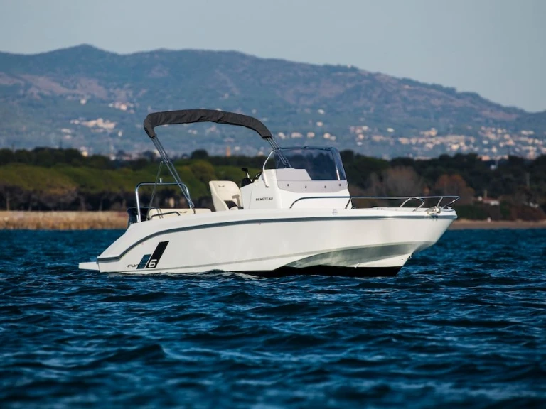 Noleggio barche Bénéteau Flyer 6 SPACEdeck a Sète su Samboat