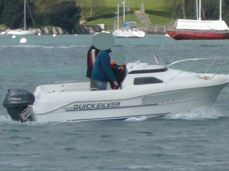 Barca a motore a noleggio a Marsiglia al miglior prezzo