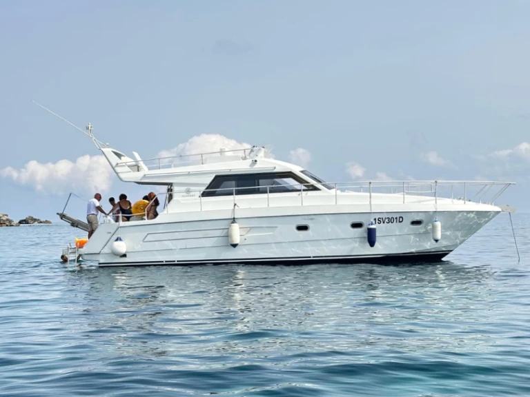 Noleggio Barca a motore con o senza skipper Raffaelli a Siracusa