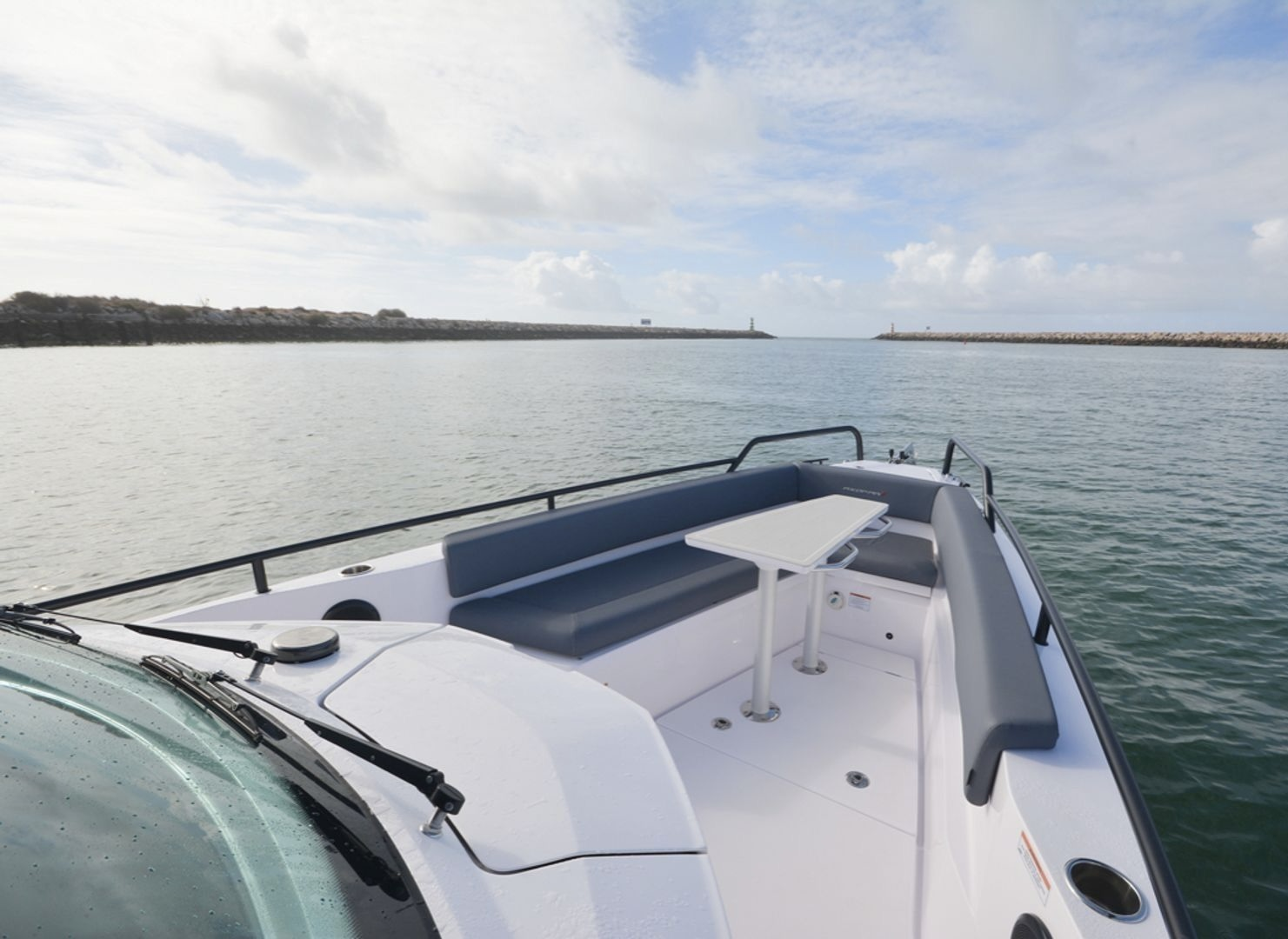 Noleggiare una Axopar Axopar 28 T-Top a Corfù