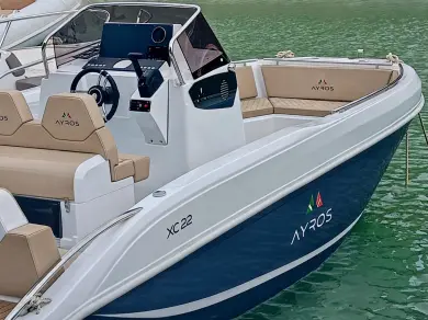 Noleggio Barca a motore ayros con patente nautica