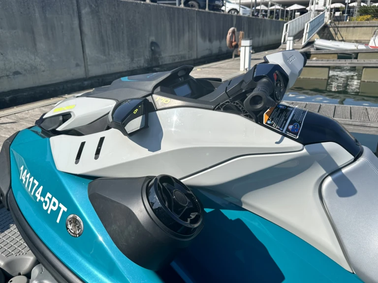 Noleggio Moto d'acqua a Cascais – Sea-Doo GTI SE 170 AUDIO