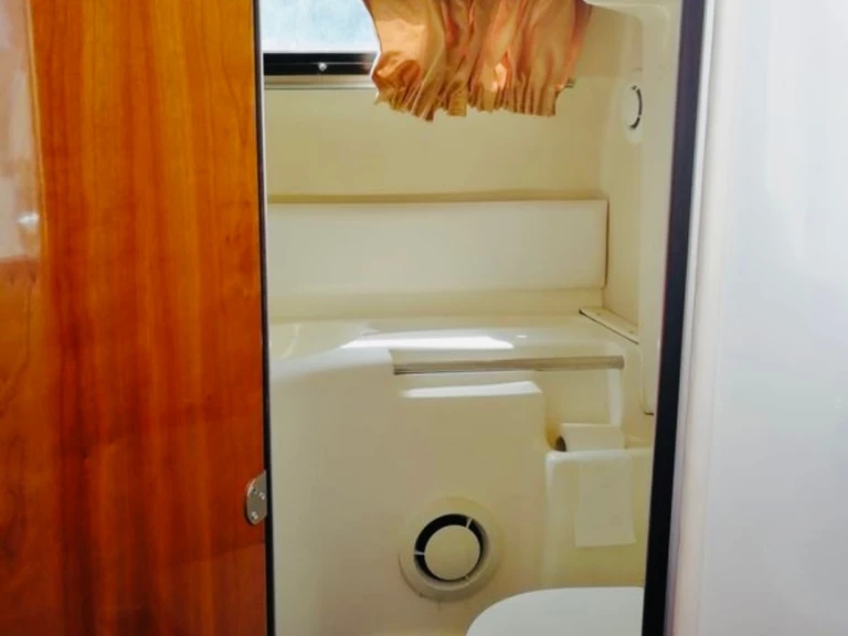 Barca a motore a noleggio a Mandelieu-la-Napoule al miglior prezzo