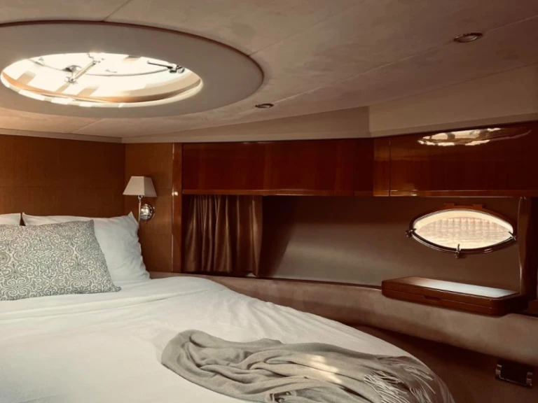 Noleggio Barca a motore a Macarsca – Princess Princess V53