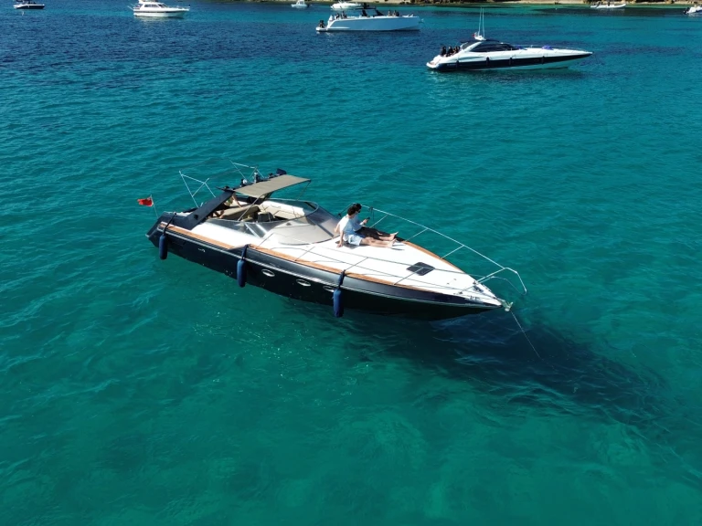 Noleggio a Cannes – Sunseeker Tomahawk 37 su SamBoat