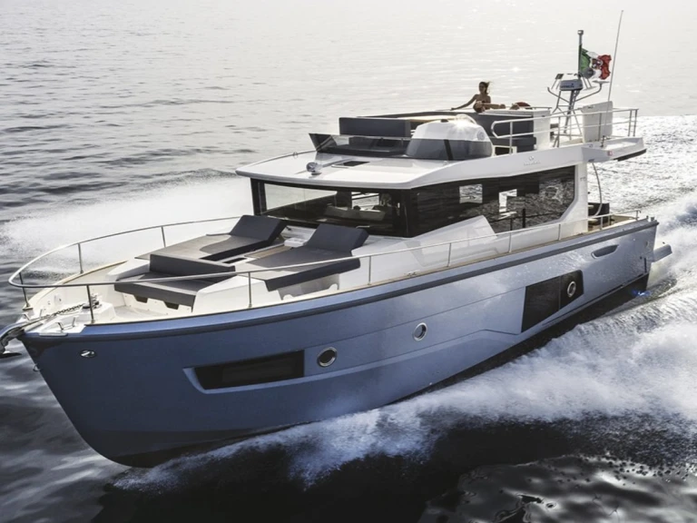 Noleggiare una Cranchi Cranchi T43 Eco Trawler a Sardegna