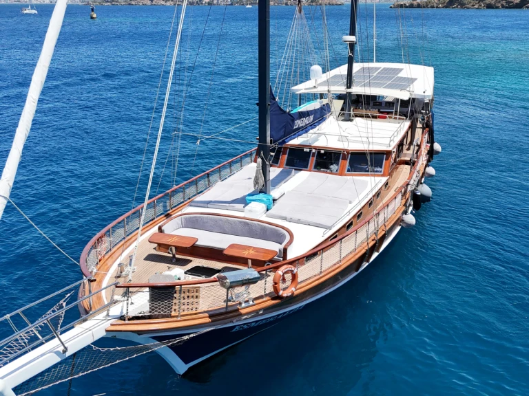 Noleggio Barca a vela  con patente nautica