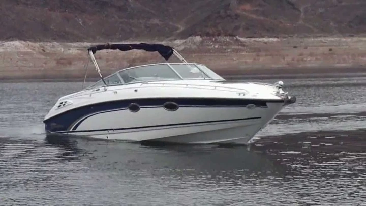 Noleggio Barca a motore a Terracina – Chaparall  2835ss