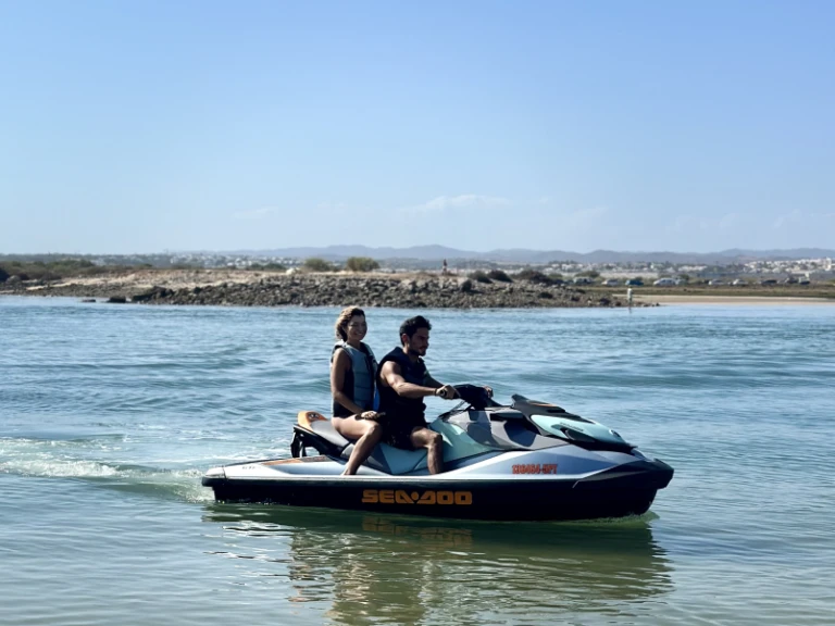 Noleggio Moto d'acqua a Cascais – Sea-Doo GTI se 170