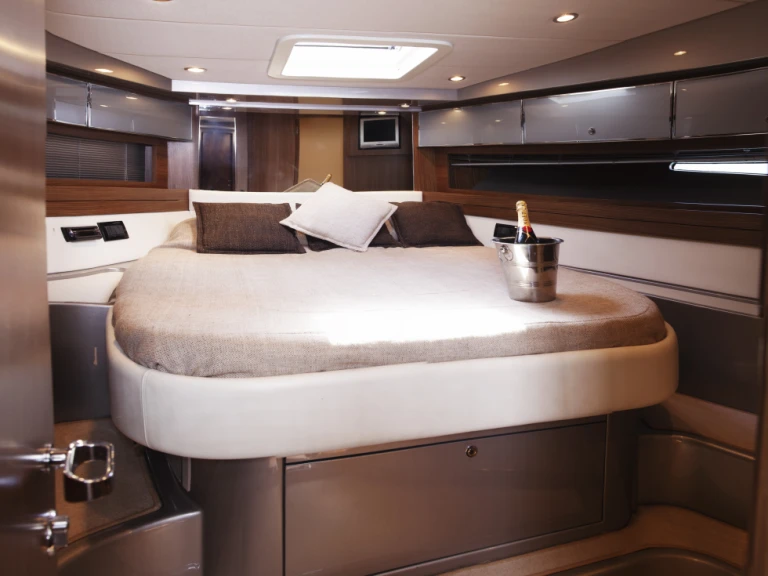 Riva RIVALE 52 da affittare a  Marina Botafoch