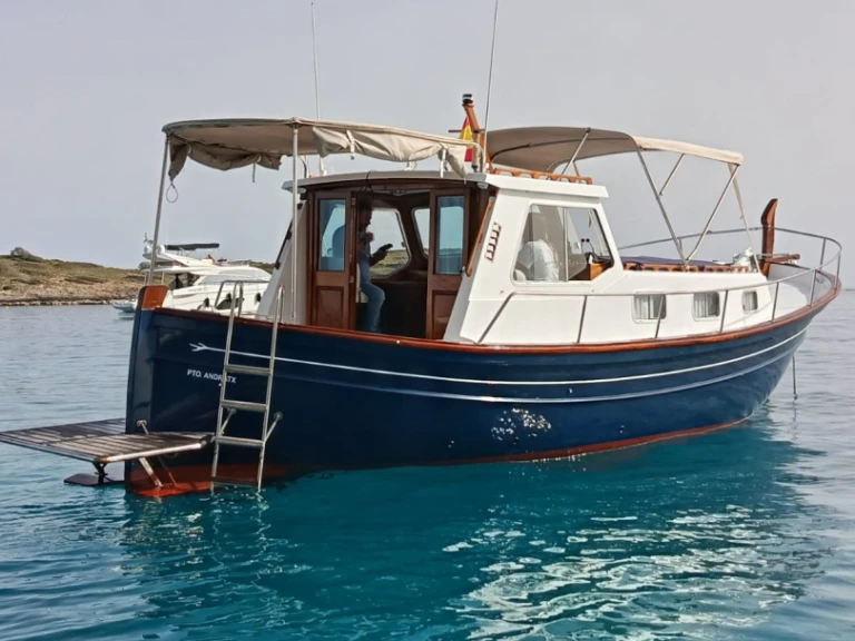 Noleggiare una C.NAV.MALL MYABCA 900 a Palma de Maiorca