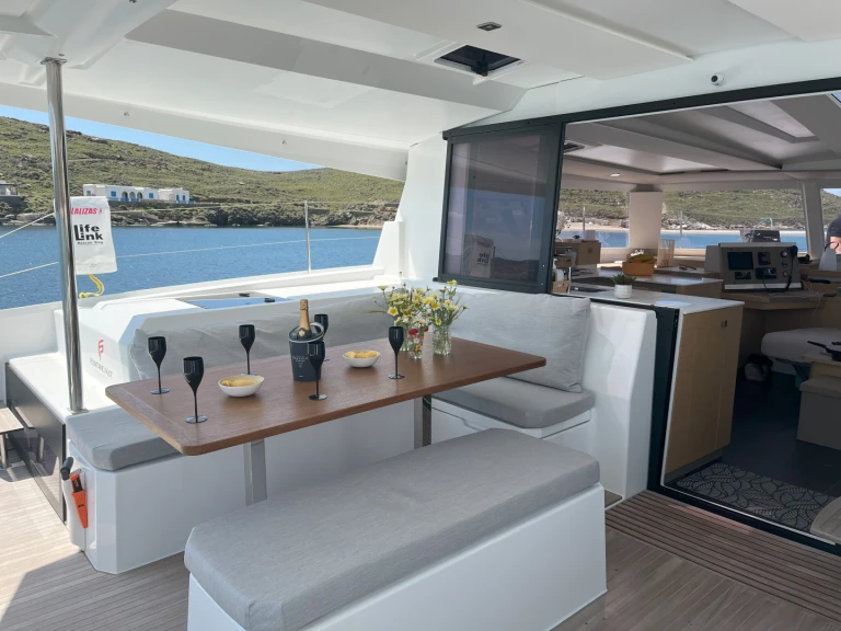 Noleggio Catamarano con o senza skipper Fountaine Pajot a Atene