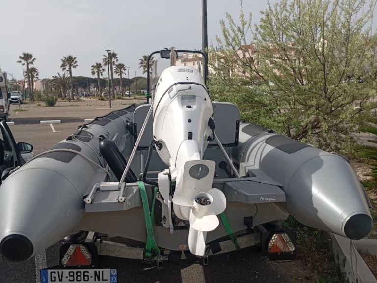 Gommone a noleggio a Le Barcarès al miglior prezzo