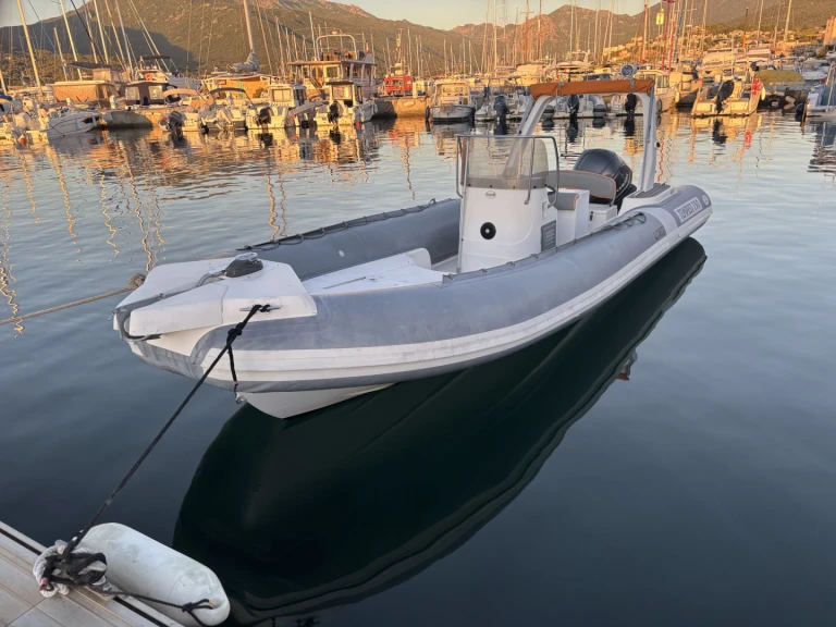Noleggio a Bonifacio – Capelli Tempest 750 su SamBoat