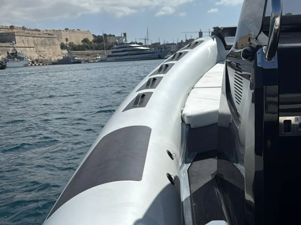 Gommone a noleggio a Pietà al miglior prezzo