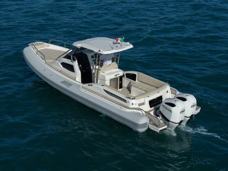 Noleggio Gommone a La Maddalena – Joker Boat Clubman 32