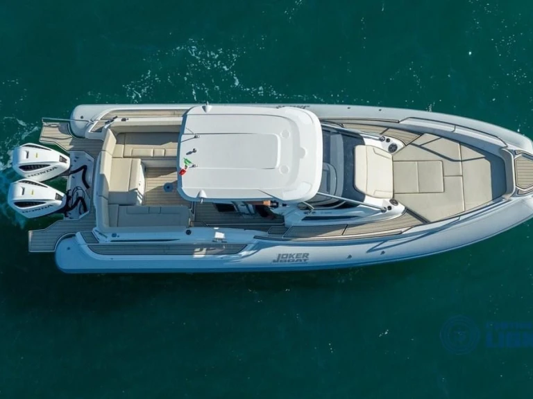 Noleggio barche Joker Boat Clubman 32 a La Maddalena su Samboat