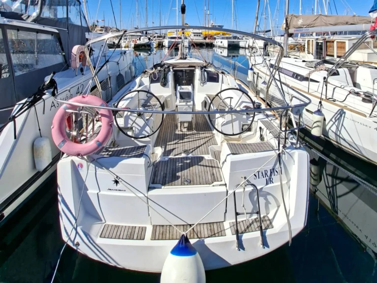 Noleggio Barca a vela a Propriano – Jeanneau Sun Odyssey 389 (3 cab.)