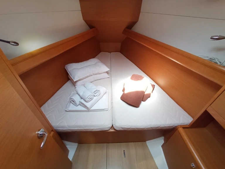 Jeanneau Sun Odyssey 379 (3 cab.) da affittare a  Lefkáda