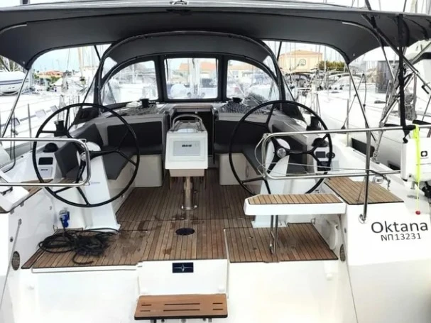 Noleggio barche Lefkáda economico Bavaria C42 (3 cab.)
