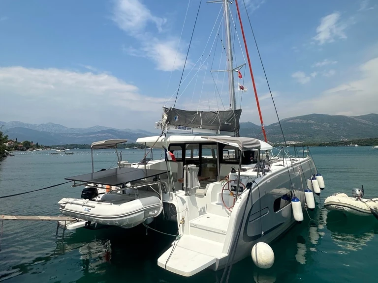 Noleggio Catamarano Excess con patente nautica