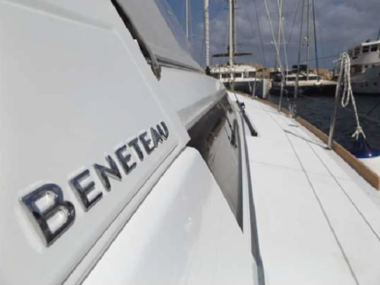 Noleggio barche Kalkara economico Oceanis 48