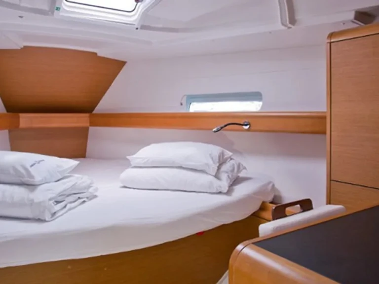 Noleggiare una Jeanneau Sun Odyssey 409 (3 cab.) a Lefkáda