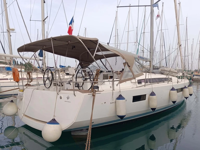 Jeanneau Sun Odyssey 440 da affittare a  Gouviá