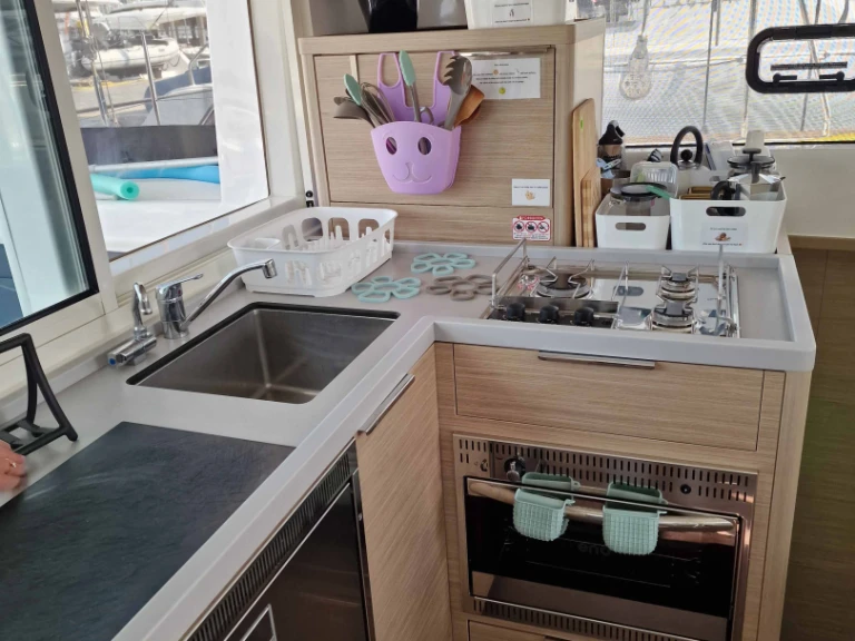 Noleggio Catamarano a Álimos – Lagoon Lagoon 40