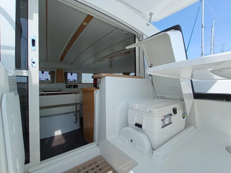 Noleggio Catamarano a Lefkáda – Lagoon Lagoon 380