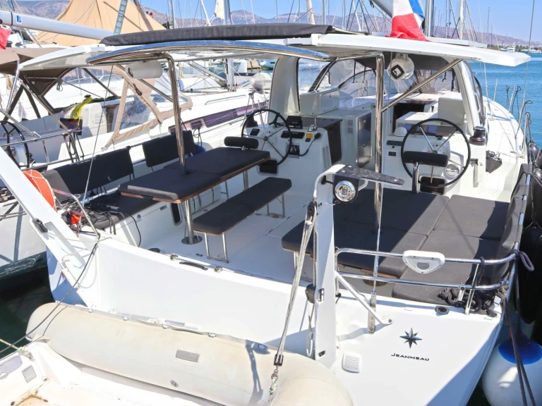 Noleggio barche Néa Péramos economico Sun Loft 47 (7 cab.)