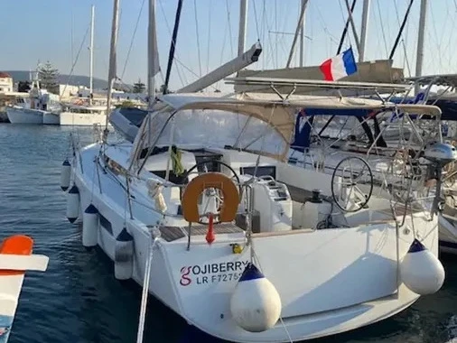 Noleggio barche Jeanneau Sun Odyssey 440 a Paros (Isola) su Samboat