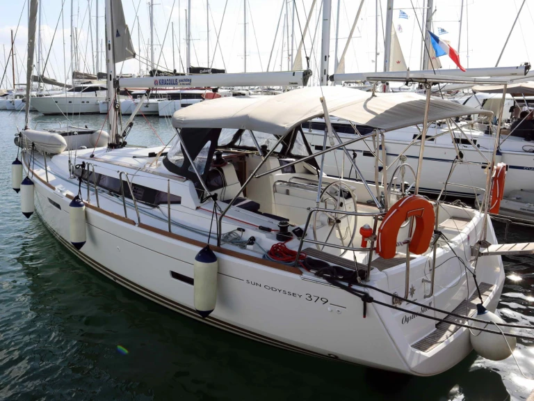 Noleggio barche Jeanneau Sun Odyssey 379 (3 cab.) a Álimos su Samboat