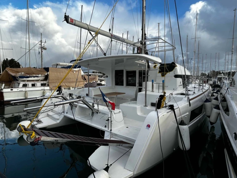 Noleggio Catamarano a Gouviá – Lagoon Lagoon 40