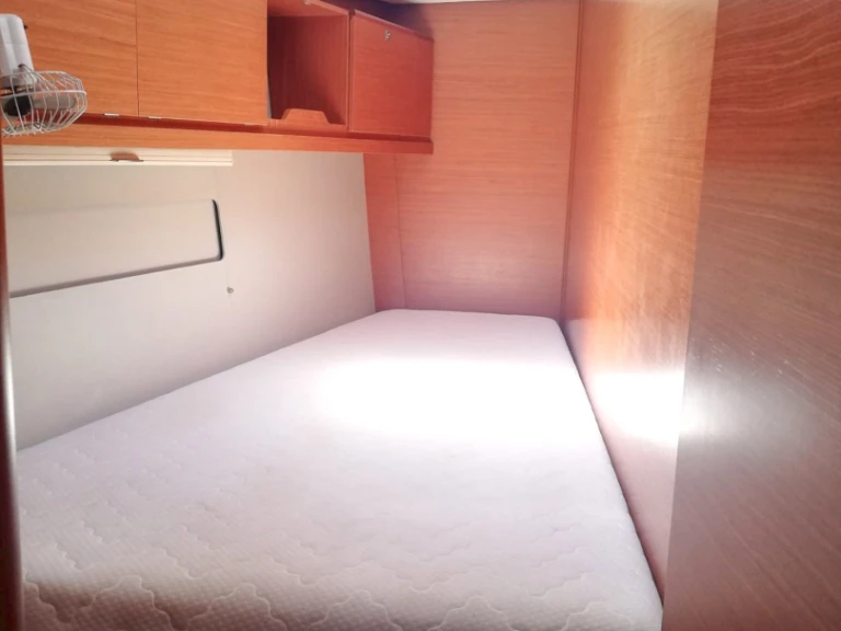 Noleggiare una Dufour Dufour 520 GL (5 Cab.) a Kalkara