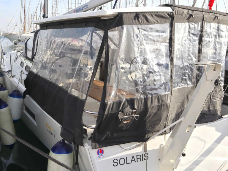 Noleggio Barca a vela Jeanneau con patente nautica