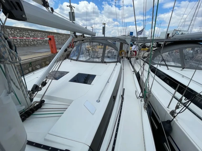 Noleggio Barca a vela con o senza skipper Bavaria a Álimos