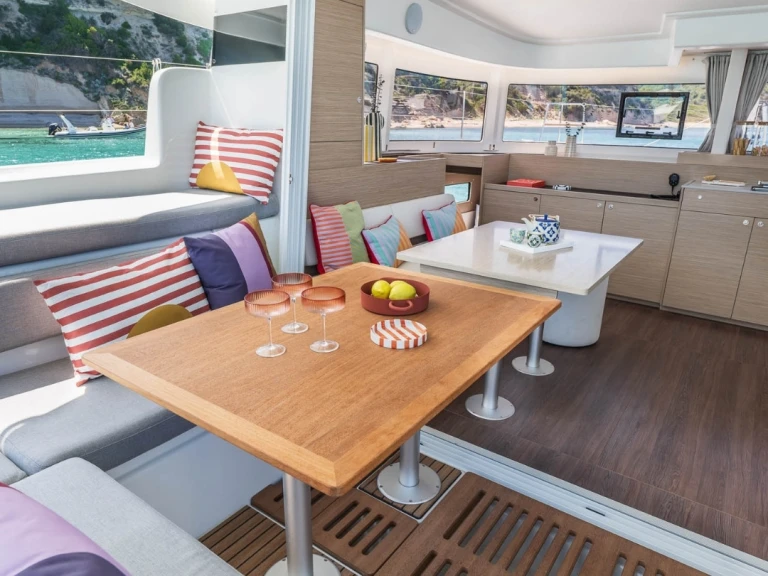 Noleggio Catamarano con o senza skipper Lagoon a Lefkáda