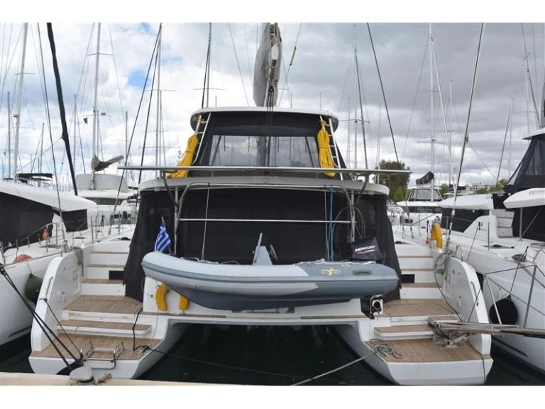 Noleggio Catamarano Lagoon con patente nautica