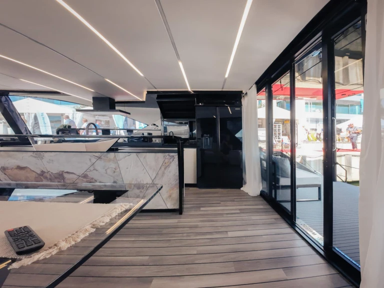 Noleggio Catamarano con o senza skipper Wave a Olbia