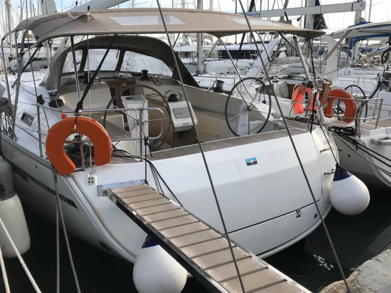 Noleggio Barca a vela con o senza skipper Bavaria a Álimos